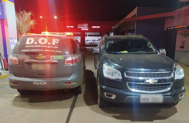 Adolescentes s&atilde;o flagrados com S10 levada em assalto com 7 ref&eacute;ns em Navira&iacute;