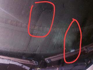 Marcas deixadas no automóvel após a visita do suspeito. (Foto: Direto das Ruas)