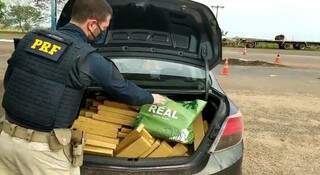 Traficante com destino &agrave; MG &eacute; preso em ve&iacute;culo &quot;recheado&quot; de maconha