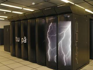 Supercomputador Tupã, ferramenta utilizada no monitoramento do clima, que será substituido até agosto deste ano (Foto: Divulgação/INPE)
