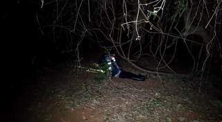 Mulher foi encontrada morta horas depois em um matagal. (Foto: Adilson Domingos)