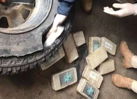 Três são presos com  85kg de pasta base de cocaína em  camionete