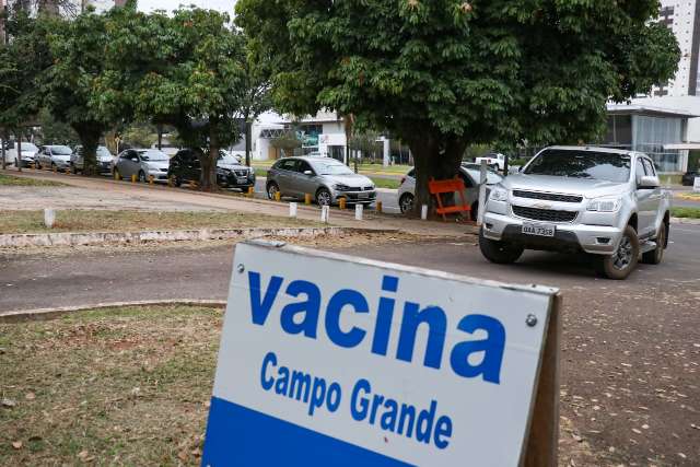 Vacina no domingo ser&aacute; para quem tem 46 anos