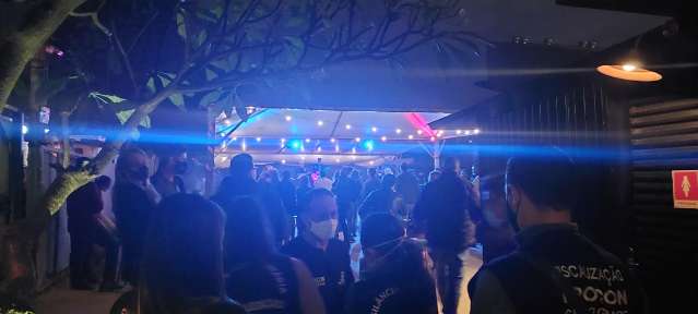 Propriet&aacute;rio de bar questiona lacre por festa com aglomera&ccedil;&atilde;o