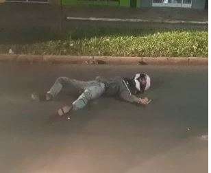 Assaltante &eacute; baleado durante tentativa de roubo a policial 