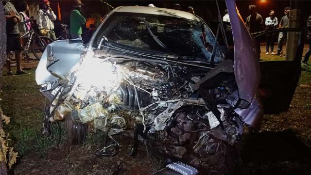 Carro envolvido em acidente que matou entregador &eacute; incendiado durante madrugada