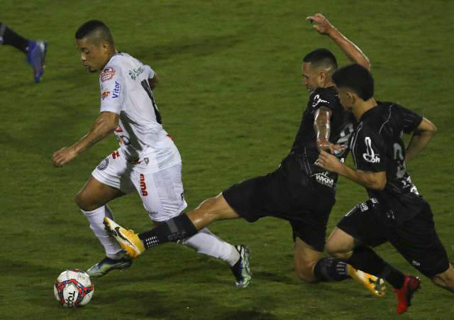 Ponte Preta empata com Oper&aacute;rio, chega a 10 jogos sem vit&oacute;ria e amarga lanterna