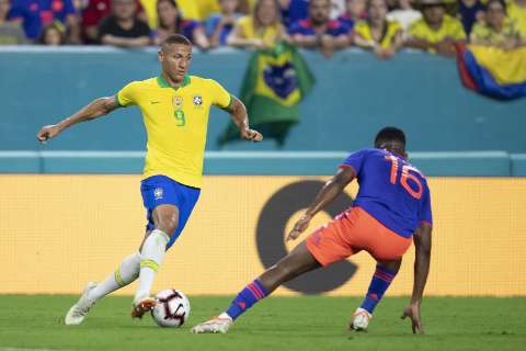 Brasil e Col&ocirc;mbia disputam lideran&ccedil;a de grupo na Copa Am&eacute;rica