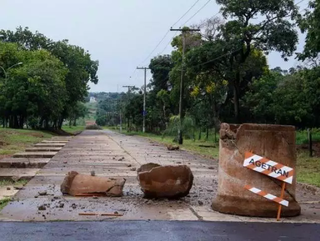 Projeto prevê continuar com o prolongamento da Avenida Rita Vieira até a Guaicurus, obra parada há 4 anos (Foto: Divulgação/Prefeitura) 