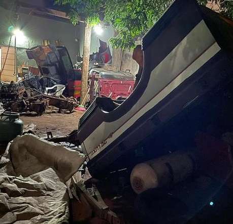 Caminhonete com recompensa de R$ 5 mil &eacute; encontrada &ldquo;depenada&rdquo; em desmanche