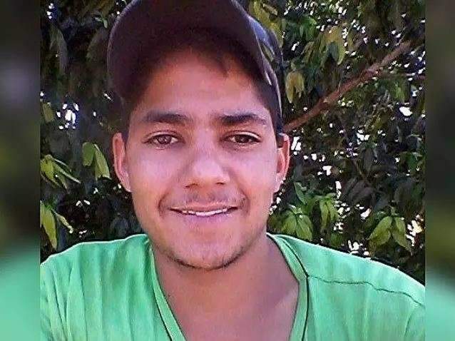 R&eacute;u que fez crian&ccedil;a rezar &quot;Pai Nosso&quot; antes de assassinato pega 18 anos