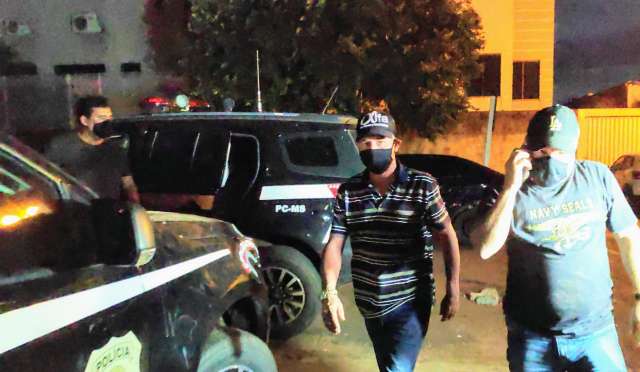 Anos de &quot;humilha&ccedil;&atilde;o e desgosto&quot;, diz marido sobre casamento com detetive 