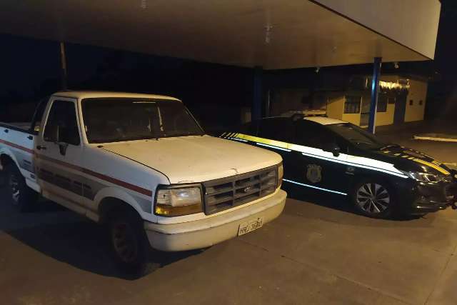 Caminhonete F-1000 &eacute; recuperada depois de persegui&ccedil;&atilde;o em rodovia