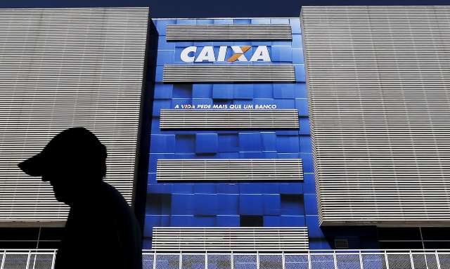 Caixa Econ&ocirc;mica paga neste s&aacute;bado aux&iacute;lio emergencial a nascidos em agosto