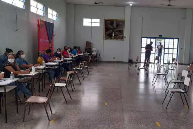 Prefeitura apela para que jovens acima dos 25 se vacinem contra covid