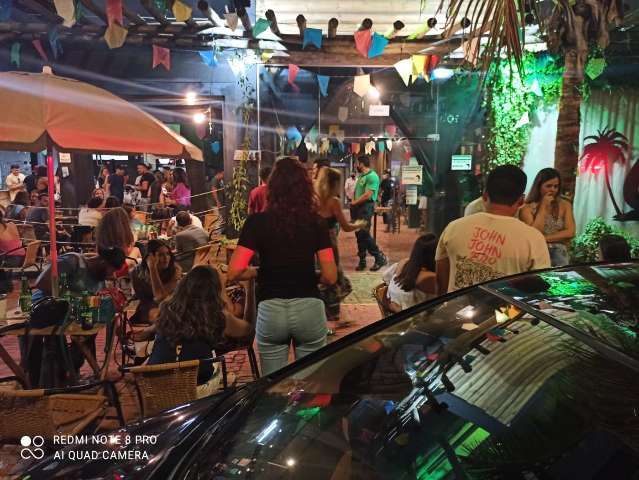 Opera&ccedil;&atilde;o fechou tr&ecirc;s estabelecimentos na noite de s&aacute;bado