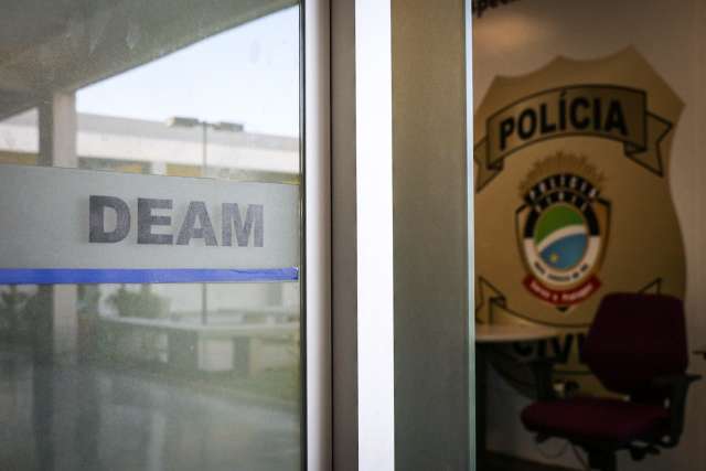 Descontrolado, usu&aacute;rio de drogas &eacute; preso por amea&ccedil;ar m&atilde;e e agredir guardas