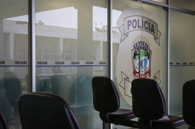 Ap&oacute;s discuss&atilde;o, homem atropela e passa por cima de mulher com a caminhonete 