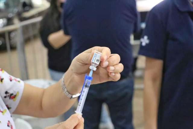 Ter&ccedil;a ter&aacute; apenas aplica&ccedil;&atilde;o de doses de refor&ccedil;o