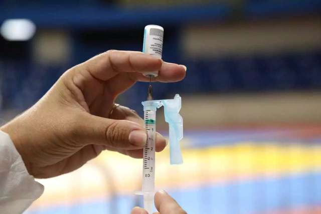 Vacina&ccedil;&atilde;o contra covid ter&aacute; apenas doses de refor&ccedil;o nesta quarta-feira