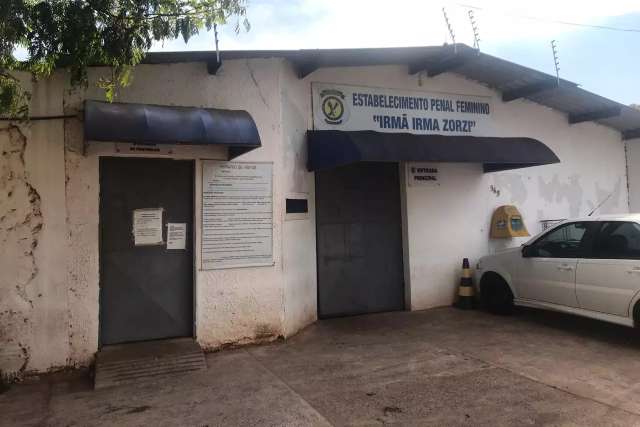 &quot;Aranha&quot; &eacute; preso tentando jogar drogas e celulares dentro de pres&iacute;dio