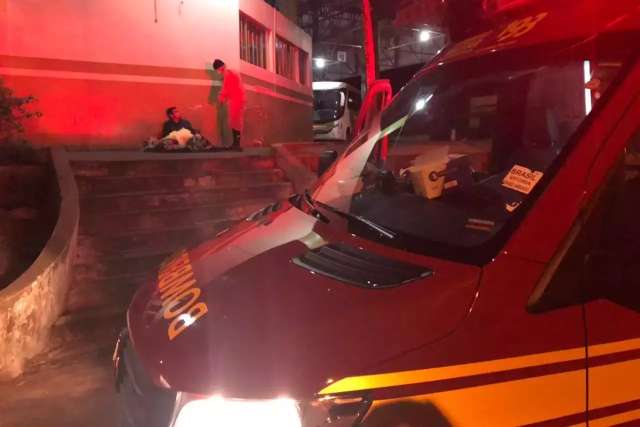 Em noite fria, ningu&eacute;m fura toque de recolher e 19 pessoas s&atilde;o abrigadas