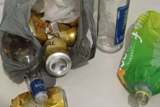 Guarda municipal &eacute; afastado depois de fazer &quot;festinha&quot; em guarita de terminal