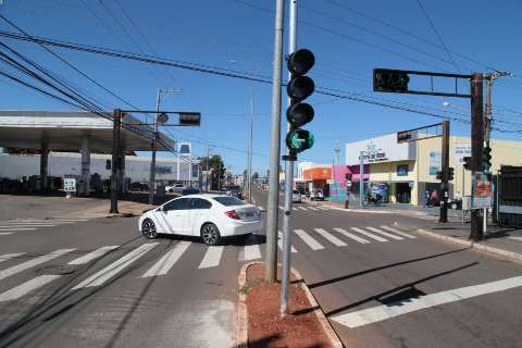 Região do Santo Amaro tem novo trecho de mão dupla e semáforo facilita conversão