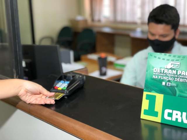 Detran abre ag&ecirc;ncia do P&aacute;tio Central para atendimento extra neste s&aacute;bado