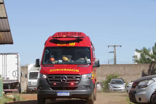 Presa em biqueira com o neto, mulher finge passar mal na Denar