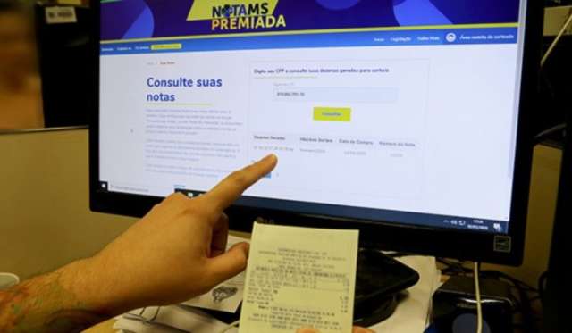 Consumidores de cinco munic&iacute;pios dividem R$ 100 mil da Nota Premiada