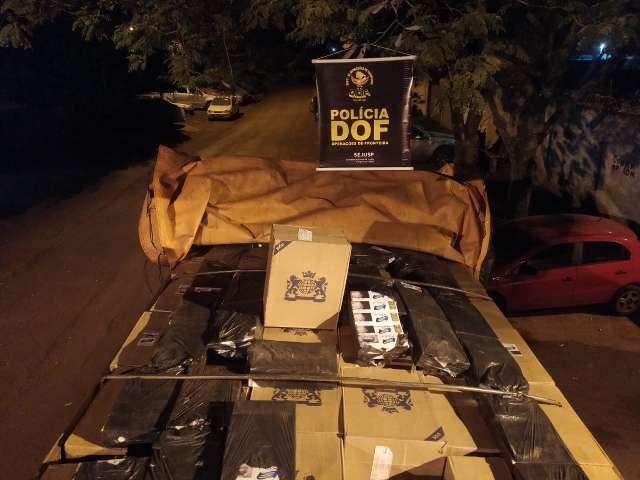 Contrabandista &eacute; preso com 17,5 mil ma&ccedil;os de cigarros em estrada vicinal 