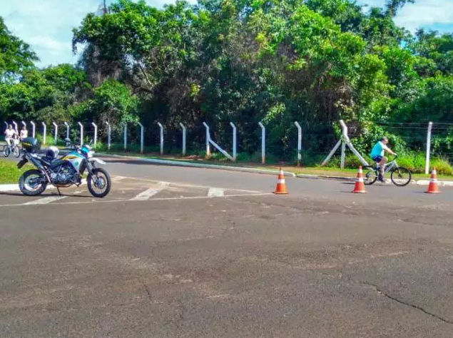 Acesso entre Av. Ministro Jo&atilde;o Arinos e Av. do Poeta ser&aacute; interditado na segunda