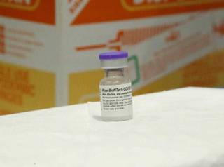 Dose de imunizante da Pfizer disponível para ser aplicada na Capital (Foto: Kísie Ainoã)