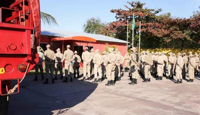 Bombeiros de MS inciam opera&ccedil;&atilde;o de combate a inc&ecirc;ndios no Pantanal