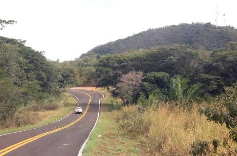 Governo recupera 13,8 km de rodovia em Miranda