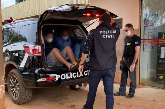 Construtor preso por estuprar adolescente pagou R$ 50 &agrave; v&iacute;tima e filmou crime 