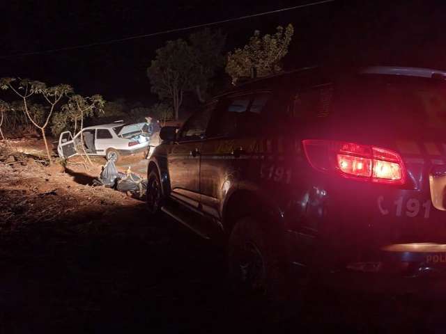 Traficante perde controle em persegui&ccedil;&atilde;o e abandona carro com 198 Kg de drogas