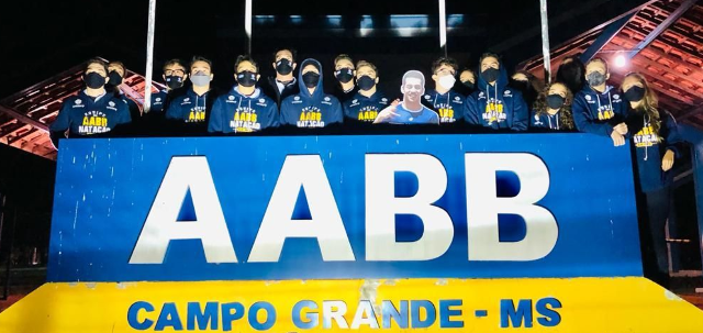 Equipe de nata&ccedil;&atilde;o campo-grandense conquista 20 medalhas no Torneio Centro-Oeste