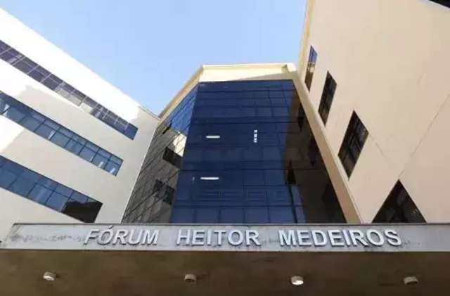 Dois anos ap&oacute;s se masturbar em frente de colega, homem faz acordo com a Justi&ccedil;a