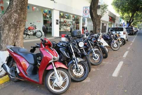 Na &quot;epidemia&quot; de furtos, prote&ccedil;&atilde;o contra ladr&atilde;o de motos custa a partir de R$ 60