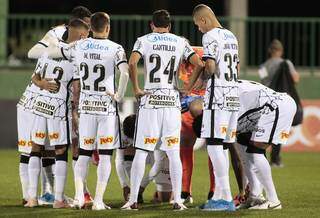 Com gol de J&ocirc;, Corinthians vence a Chapecoense e avan&ccedil;a na tabela do Brasileir&atilde;o