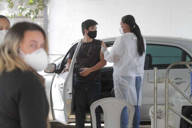 Quatro públicos vacinam contra covid nesta sexta em Campo Grande