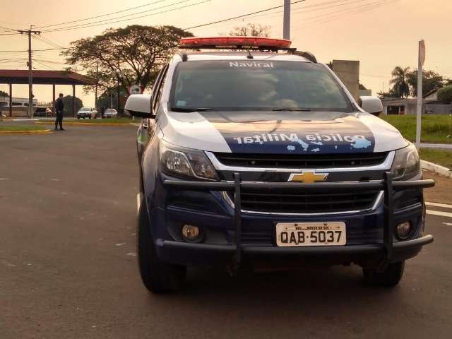 No meio da madrugada, mulher &eacute; acordada e estuprada em abrigo 