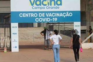 Pontos de imunização aplicam vacinas conforme os lotes encaminhados pelo Ministério da Saúde (Foto: Marcos Maluf/Arquivo)