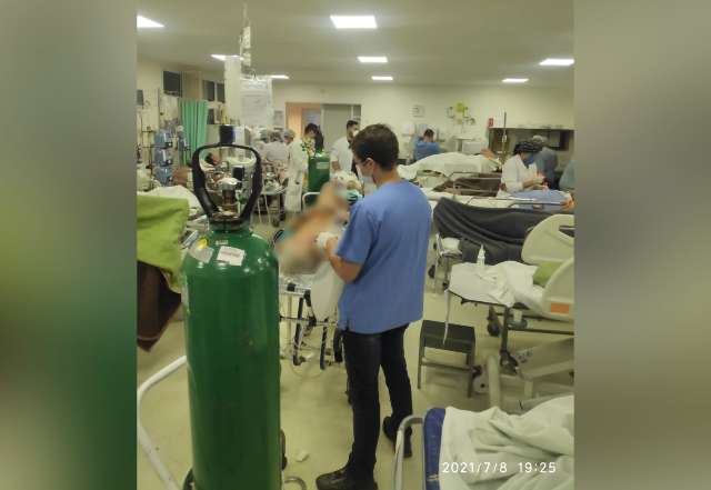 Santa Casa volta a receber pacientes, mas segue lotada e n&atilde;o descarta suspens&atilde;o