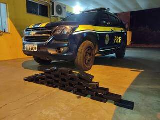 Casal &eacute; preso com 31,5 quilos de coca&iacute;na que estava &quot;mocada&quot; em Uno