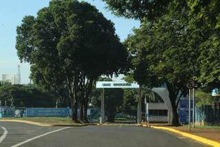Entrada da cidade universitária em Campo Grande (Foto: arquivo / Kisie Aionã)