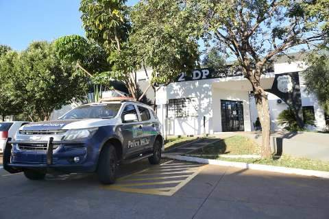 Jovem fica desesperada ao ser perseguida por motociclista "tarado"