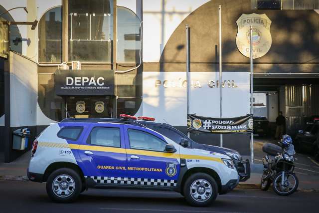  Funcion&aacute;rio de fazenda ajuda quadrilha a render patr&otilde;es e roubar ve&iacute;culos